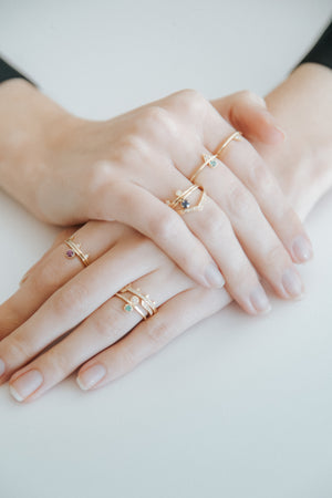 Forme Triangle Ring